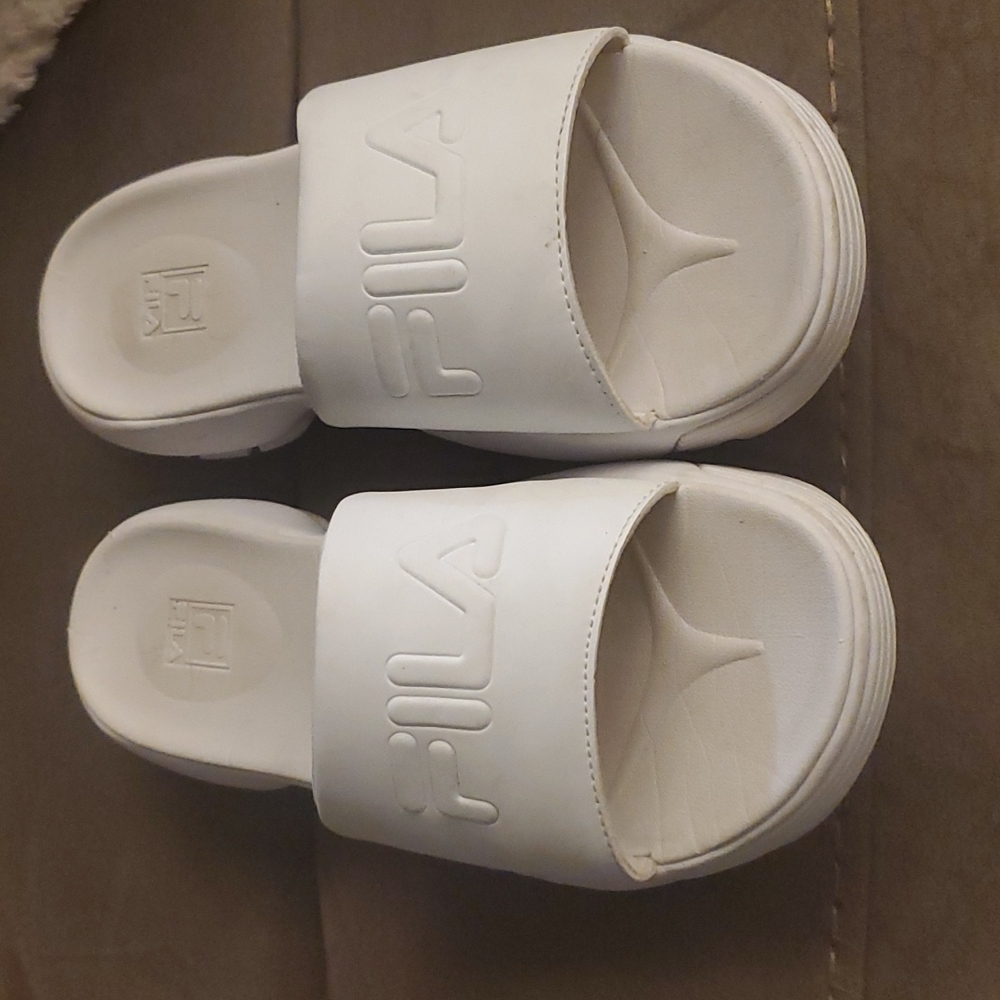 FILA DISRUPTOR WOMEN'S WHITE SANDALS